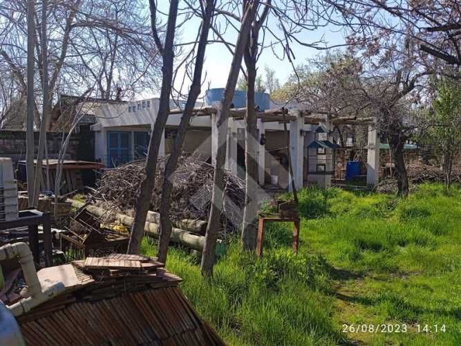 SITIO Metro Rojas Magallanes / Peru