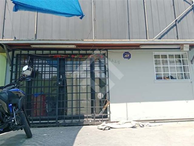 CASA Vicuña Mackenna / Santa Julia