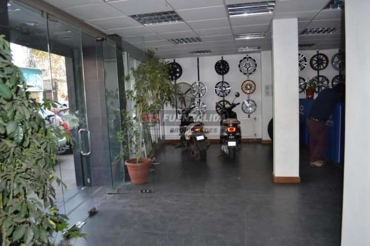 LOCAL COMERCIAL Diez de Julio