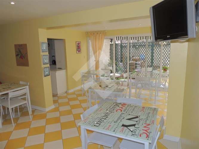 LOCAL COMERCIAL ponientes