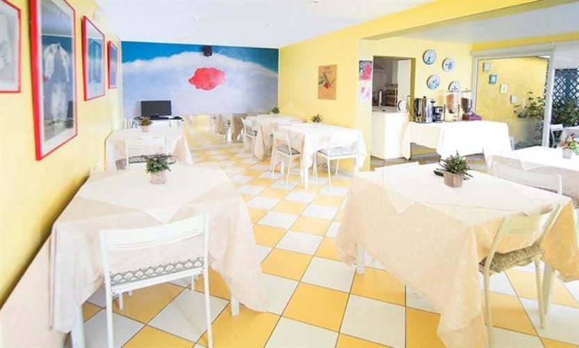 LOCAL COMERCIAL ponientes