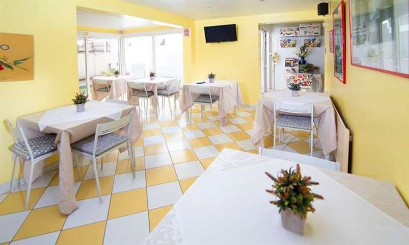 LOCAL COMERCIAL ponientes