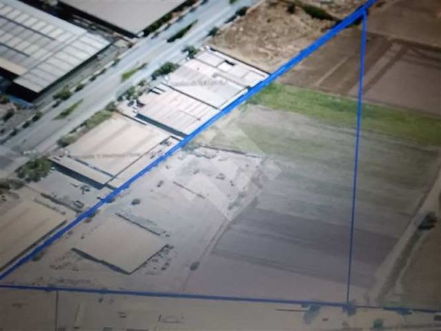 INDUSTRIAL la vara / autopista central