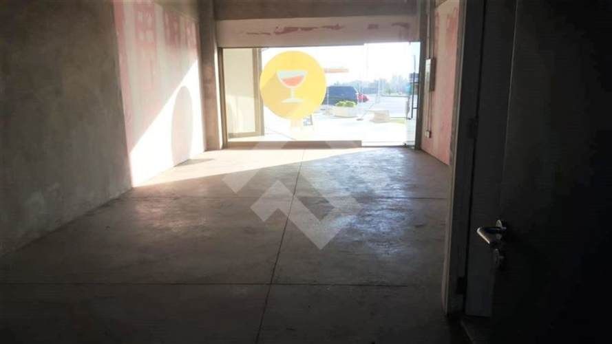 LOCAL COMERCIAL av del avlle