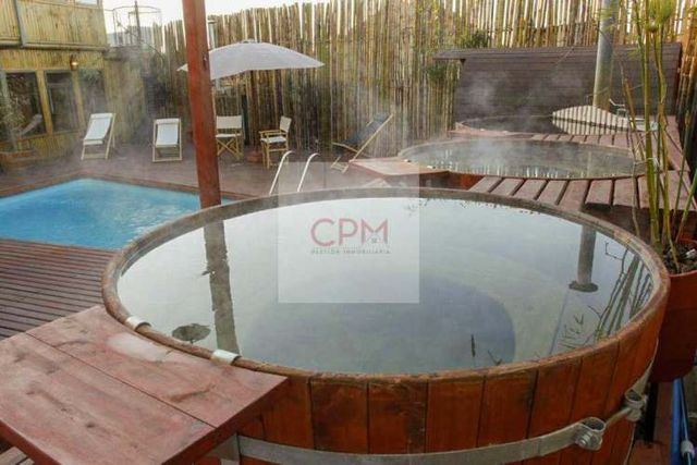 Casa comercial a la venta 11 habitaciones  (31398)