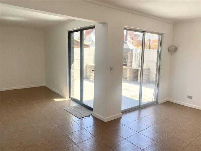 CASA Orlando Olguin 136, buin