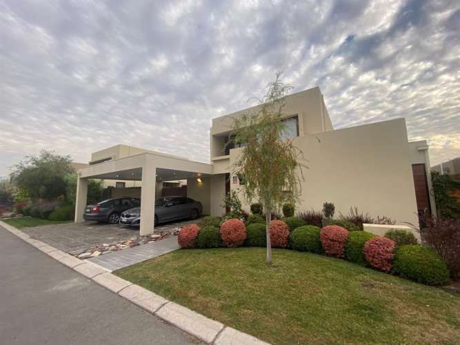 CASA José Rabat - Chicureo