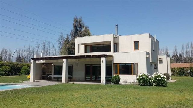 CASA Vendo Casa 5 Dorm. Condominio Agarrobal II Norte, MZ X; Chicureo