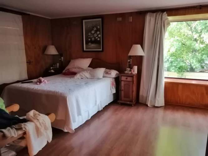 CASA Simon Bolivar / Valenzuela Llanos