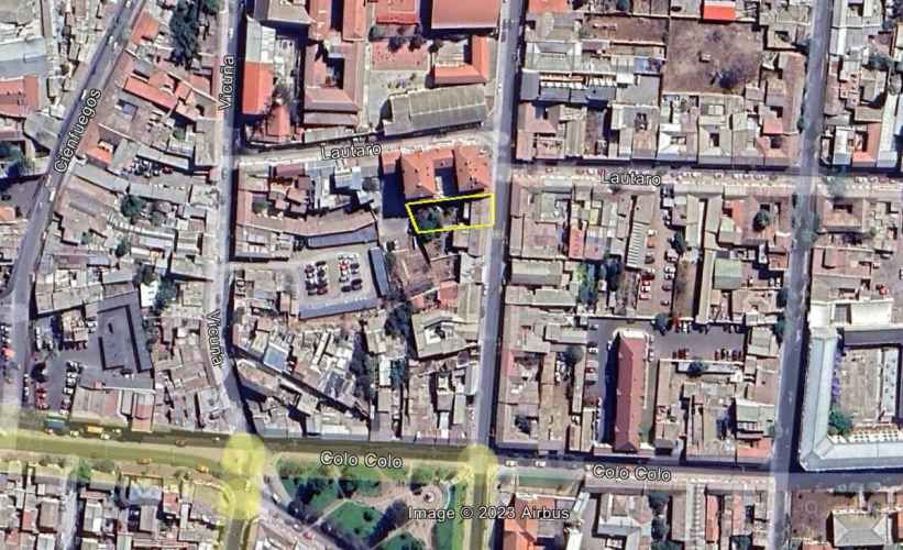 CASA calle Benavente con Lautaro