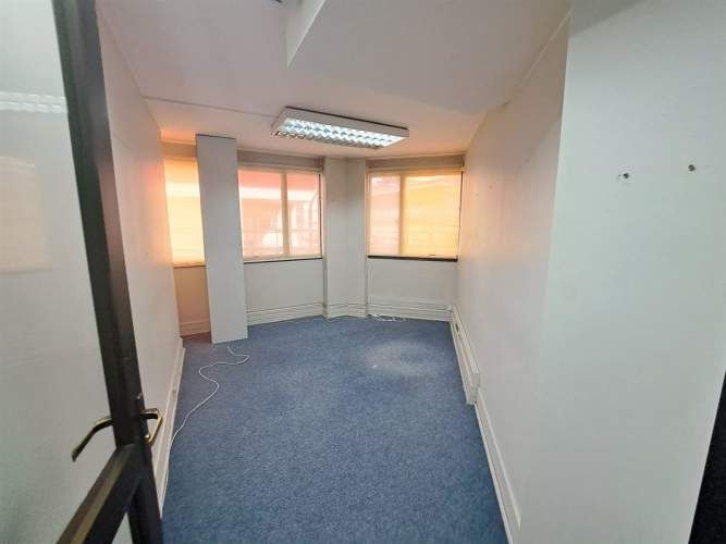 LOCAL COMERCIAL Edificio Las Raices