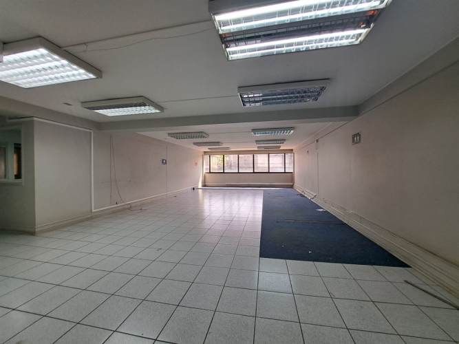 LOCAL COMERCIAL Edificio Las Raices