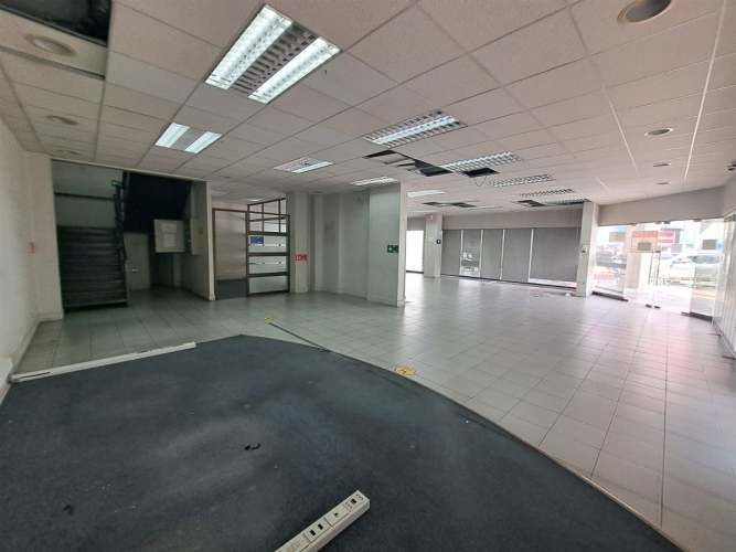 LOCAL COMERCIAL Edificio Las Raices