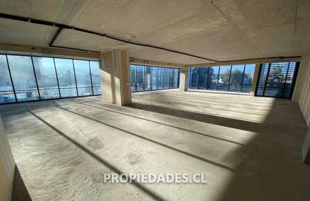 OFICINA Av. La Dehesa - Los Adobes