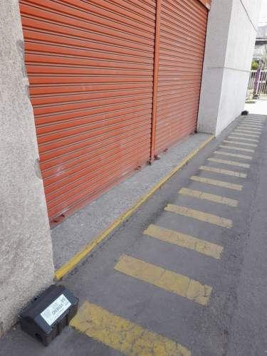 BODEGA Américo Vespucio / Santa Clara