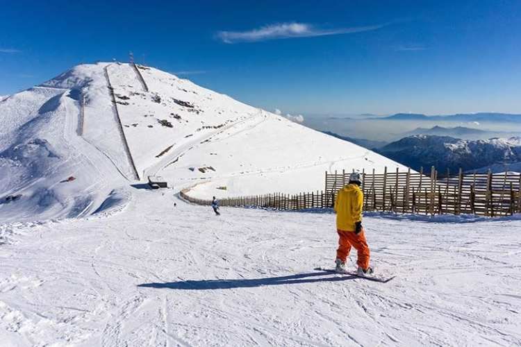 DEPARTAMENTO El Colorado / Edificio Monteblanco