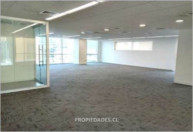 OFICINA METRO MANQUEHUE