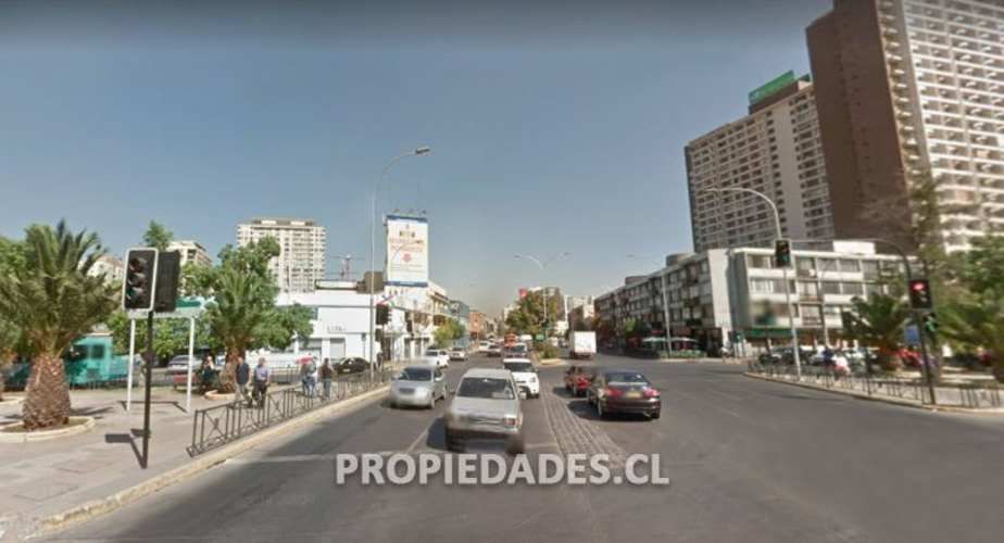 LOCAL COMERCIAL Metro Irarrázaval