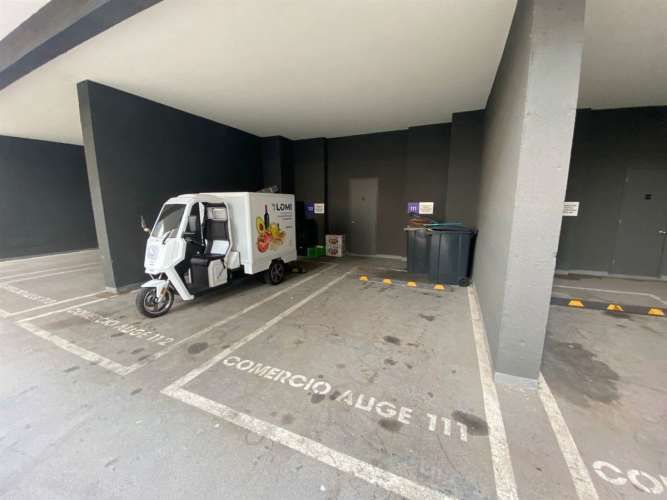 LOCAL COMERCIAL Metro Irarrázaval