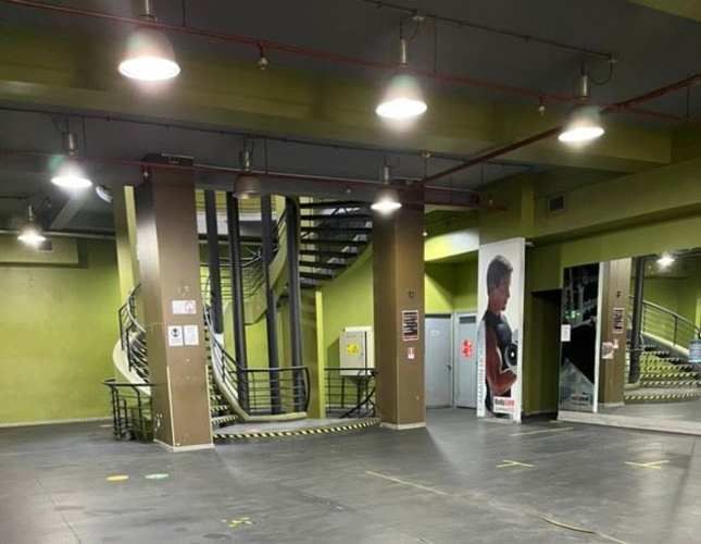 LOCAL COMERCIAL Moneda - Bandera