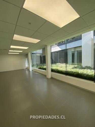 LOCAL COMERCIAL Av. Vitacura - Los Abedules - Costanera Norte