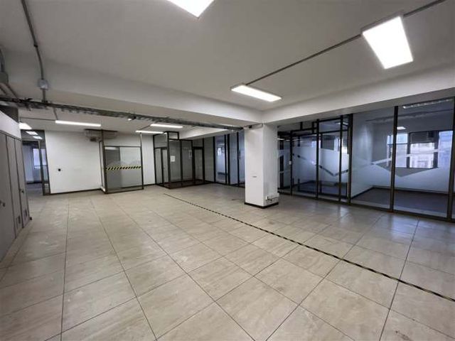 OFICINA Huérfanos / Teatinos