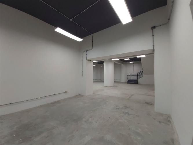 BODEGA Huérfanos / Bandera