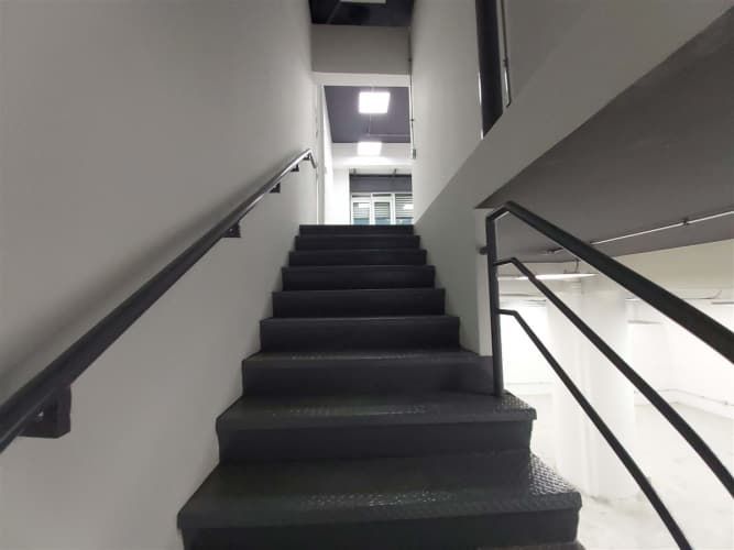 BODEGA Huérfanos / Bandera