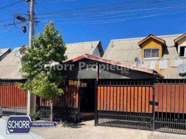 CASA Jardines del Este, Casa pequeña de 3 dormitorios 1 baño 33 oriente 7 sur