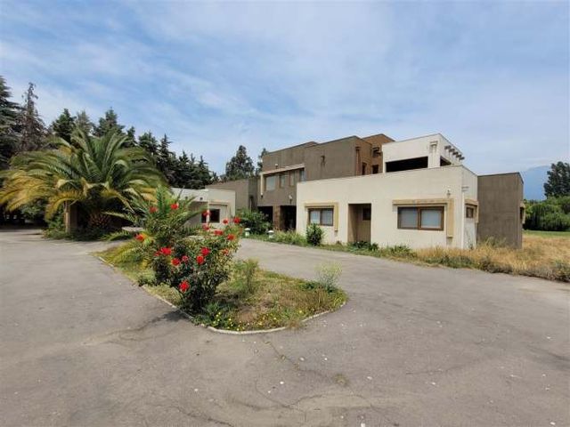 CASA En Venta Parcela de 5.141m2 en Condominio Country Angostura