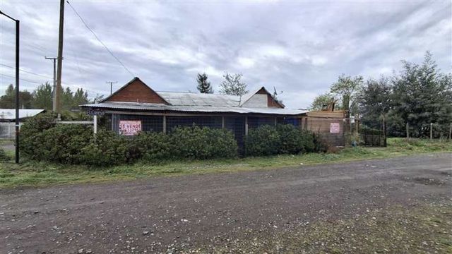 CASA En Venta Propiedad de 405m2 con Casa de 1 Piso. Longaví