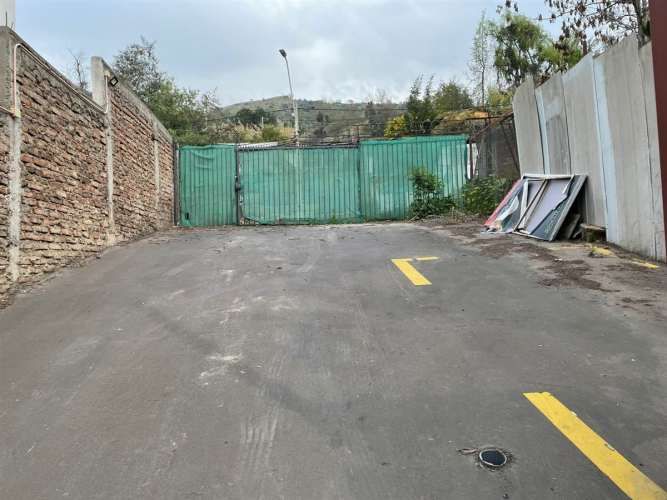 SITIO Propiedad de 2.400m2 en Avda. Las Condes