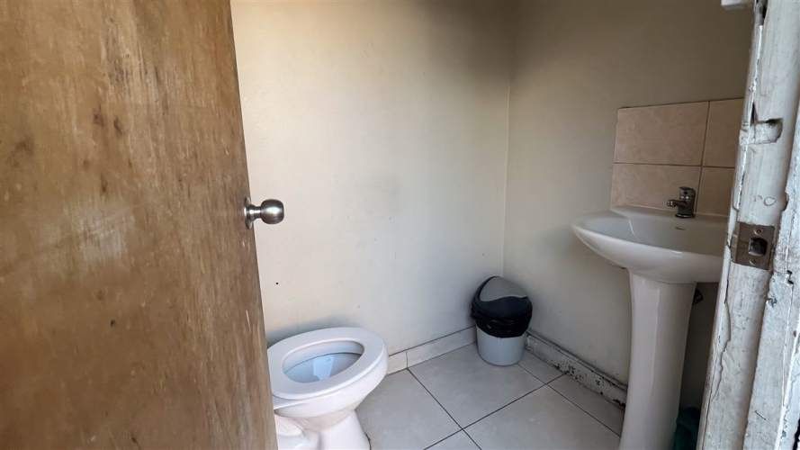 BODEGA Manuel Antonio Tocornal / Av. Ñuble