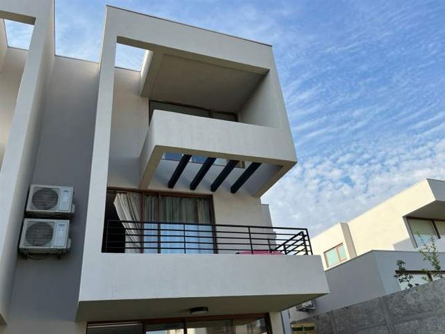 CASA ARRIENDO CASA SANTA FILOMENA 9000 COLINA