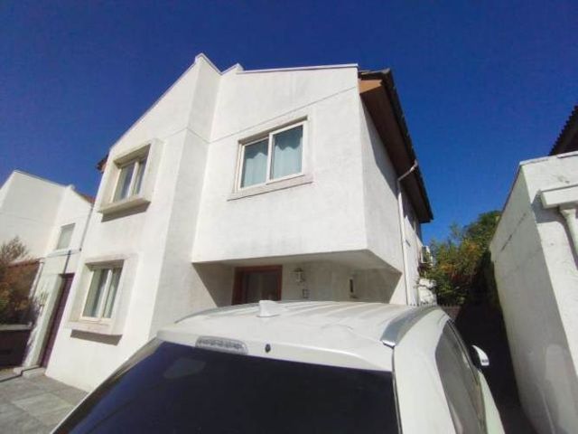 CASA El Sauce/Pedro Fontova