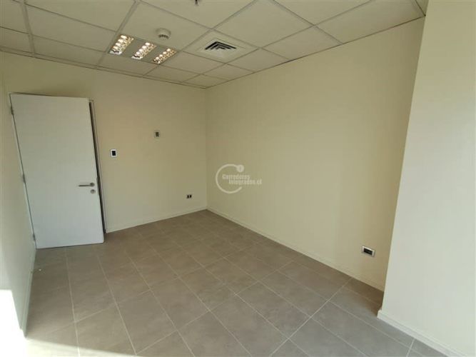 OFICINA METRO ÑUÑOA