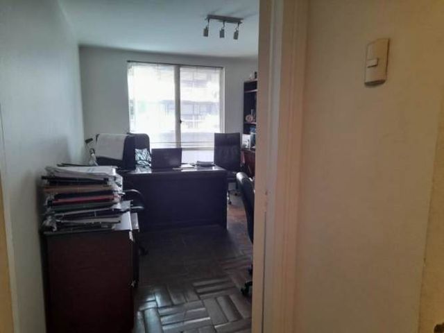 OFICINA Huérfanos/Teatinos