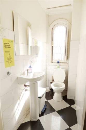 OFICINA Barrio Republica / Santiago Centro