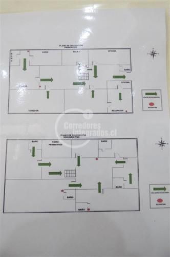 OFICINA Barrio Republica / Santiago Centro