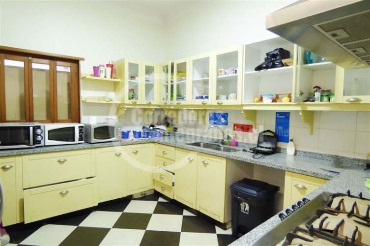 OFICINA Barrio Republica / Santiago Centro