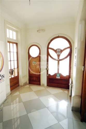 OFICINA Barrio Republica / Santiago Centro