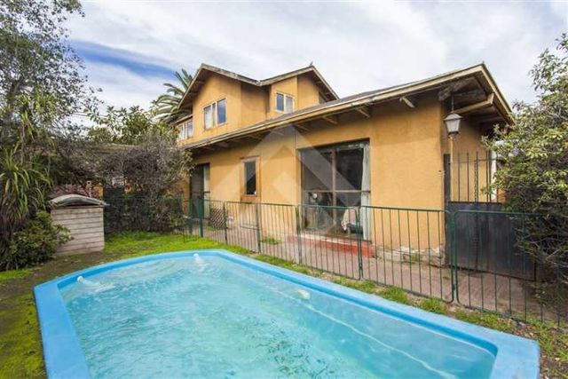 CASA Padre Errazuriz/Metro Hernando de Magallanes