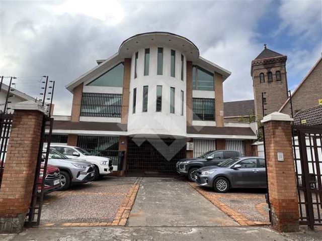 OFICINA Cresente Errázariz - Suárez Mujica