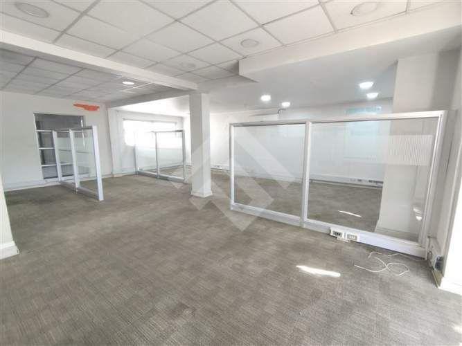 LOCAL COMERCIAL Av. Libertad