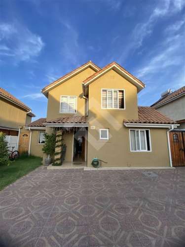 CASA Condominio Las Brisas, Av Santa Herminia