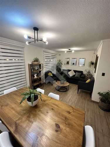 CASA Av. Santa Leonor 400 (Porteria Condominio Los Nogales)