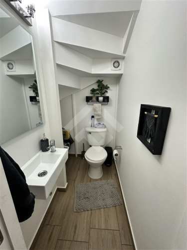 CASA Av. Santa Leonor 400 (Porteria Condominio Los Nogales)