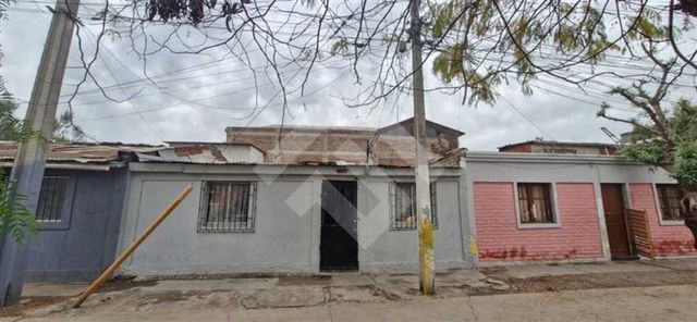 CASA San Daniel / Av. La Estrella