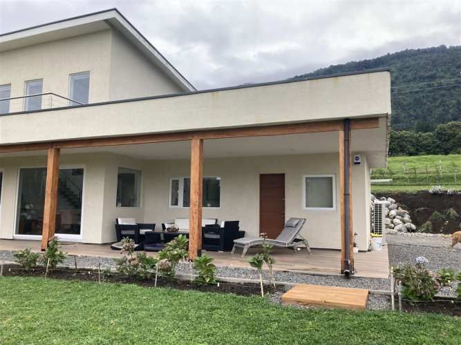 CASA Orillas del Lago Rupanco