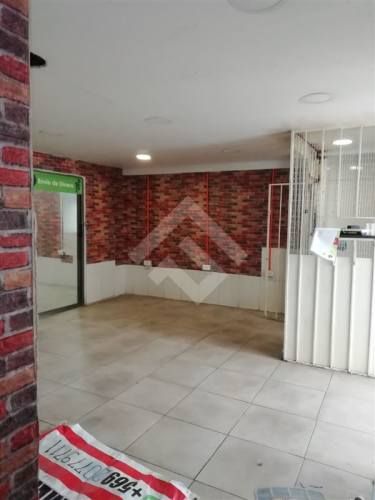 LOCAL COMERCIAL Del Consistorial